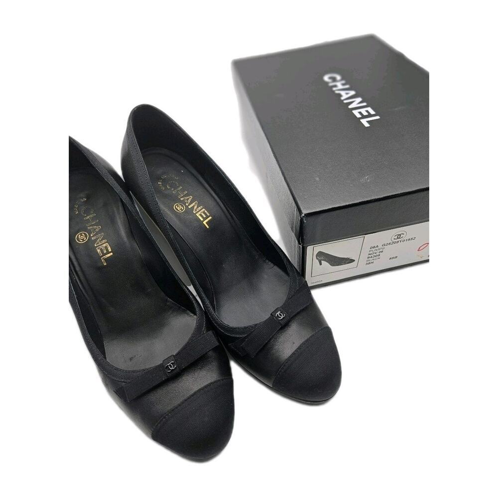 CHANEL Black Bow CC Logo Round Cap Toe Pump sz 39.5 Karl Lagerfeld Collection - Picture 6 of 7